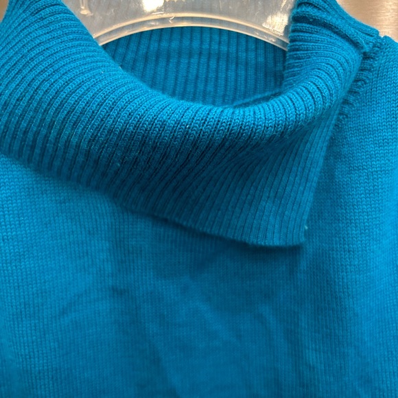 Oversized turtleneck - Picture 4 of 6